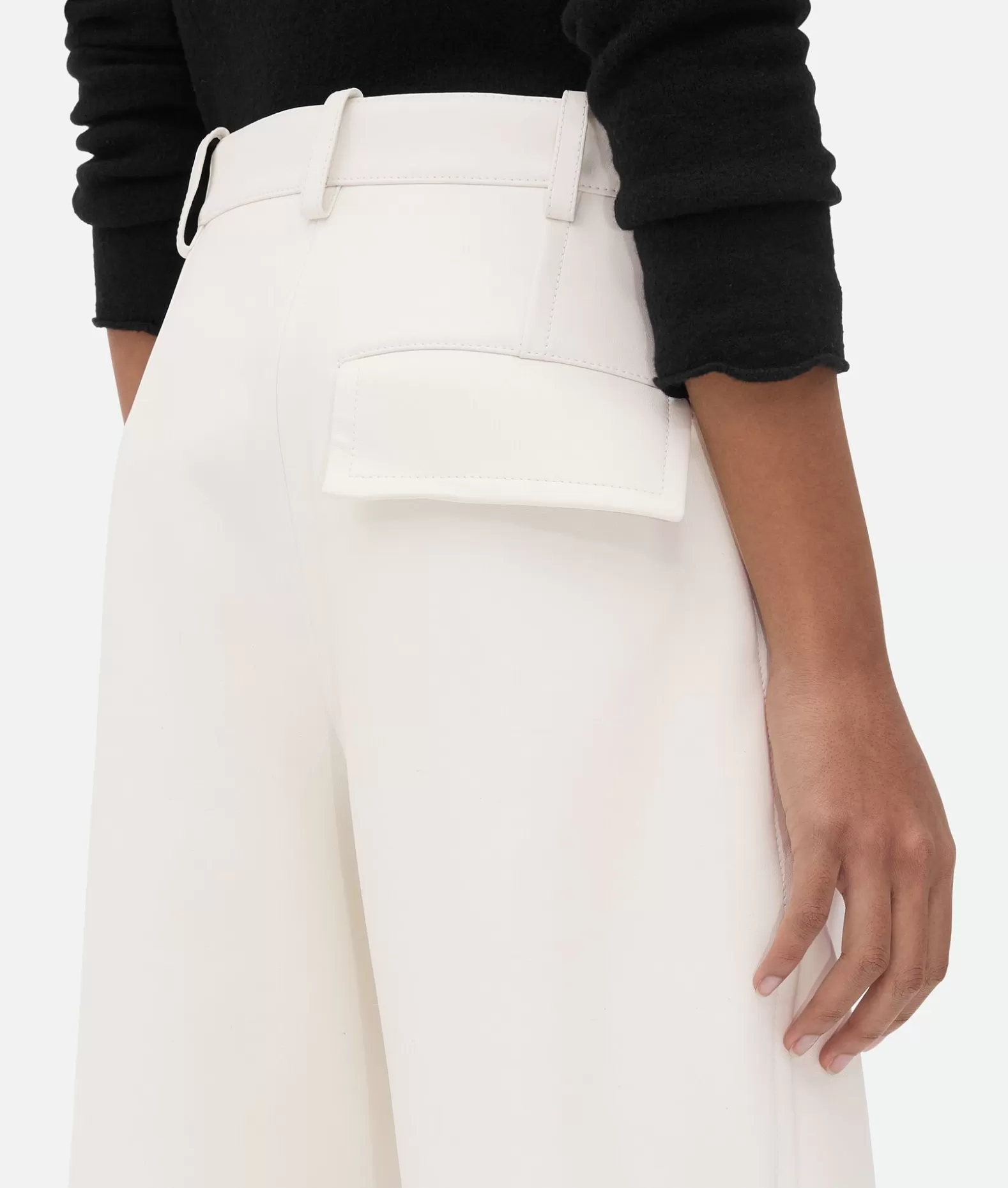 Pantaloni E Shorts | Pelle^Bottega Veneta Pantaloni In Pelle Dal Taglio Arrotondato Dove